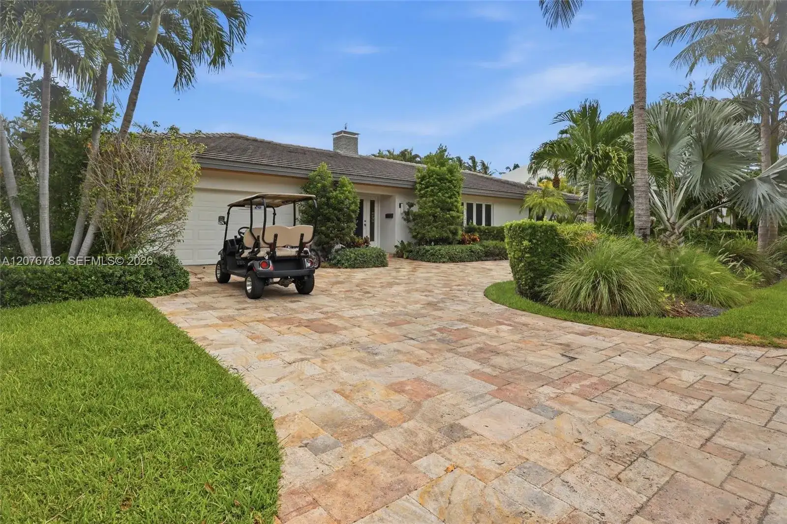 571 S Mashta Dr, Key Biscayne FL 33149 photo 3