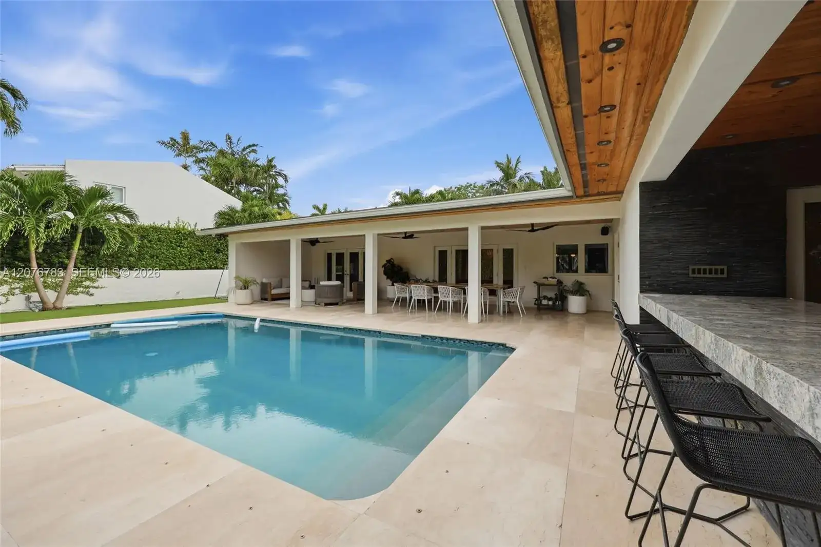 571 S Mashta Dr, Key Biscayne FL 33149 photo 4
