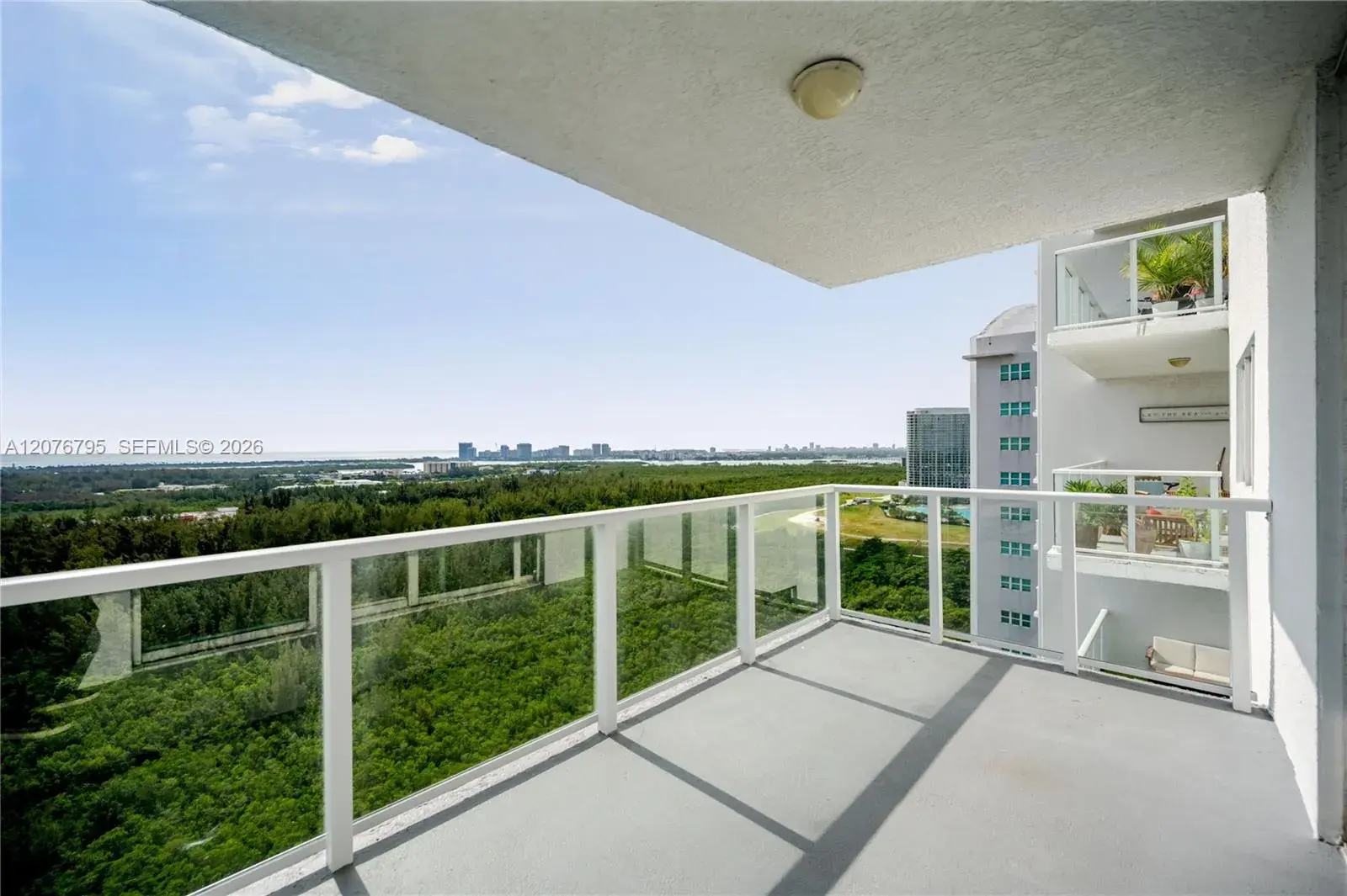 15051 Royal Oaks Ln # 2403, North Miami FL 33181