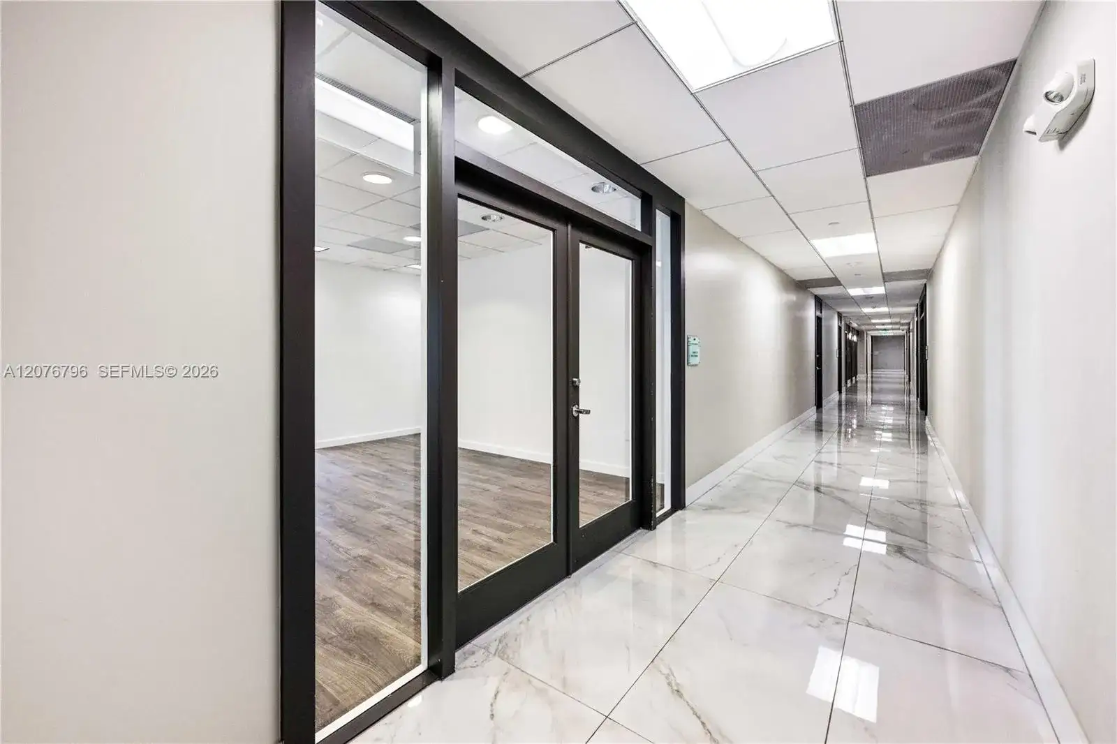 150 SE 2nd Ave # 1010, Miami FL 33131 photo 2