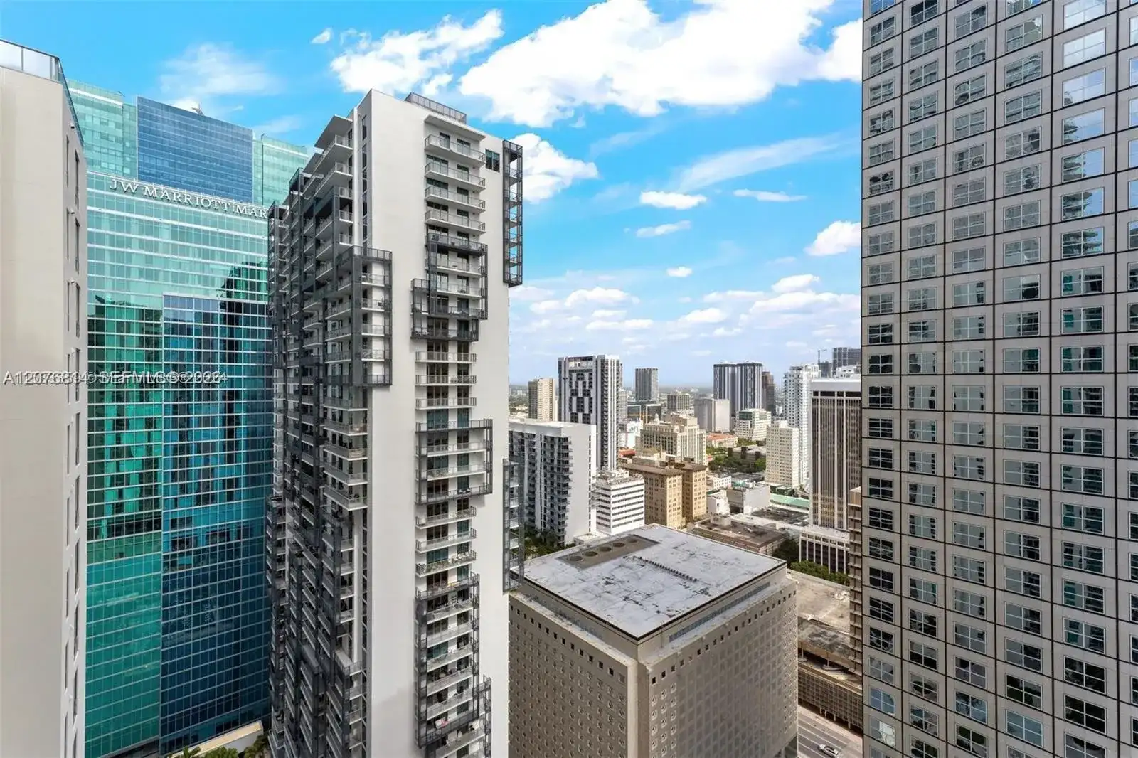 300 S Biscayne Blvd # 3407, Miami FL 33131