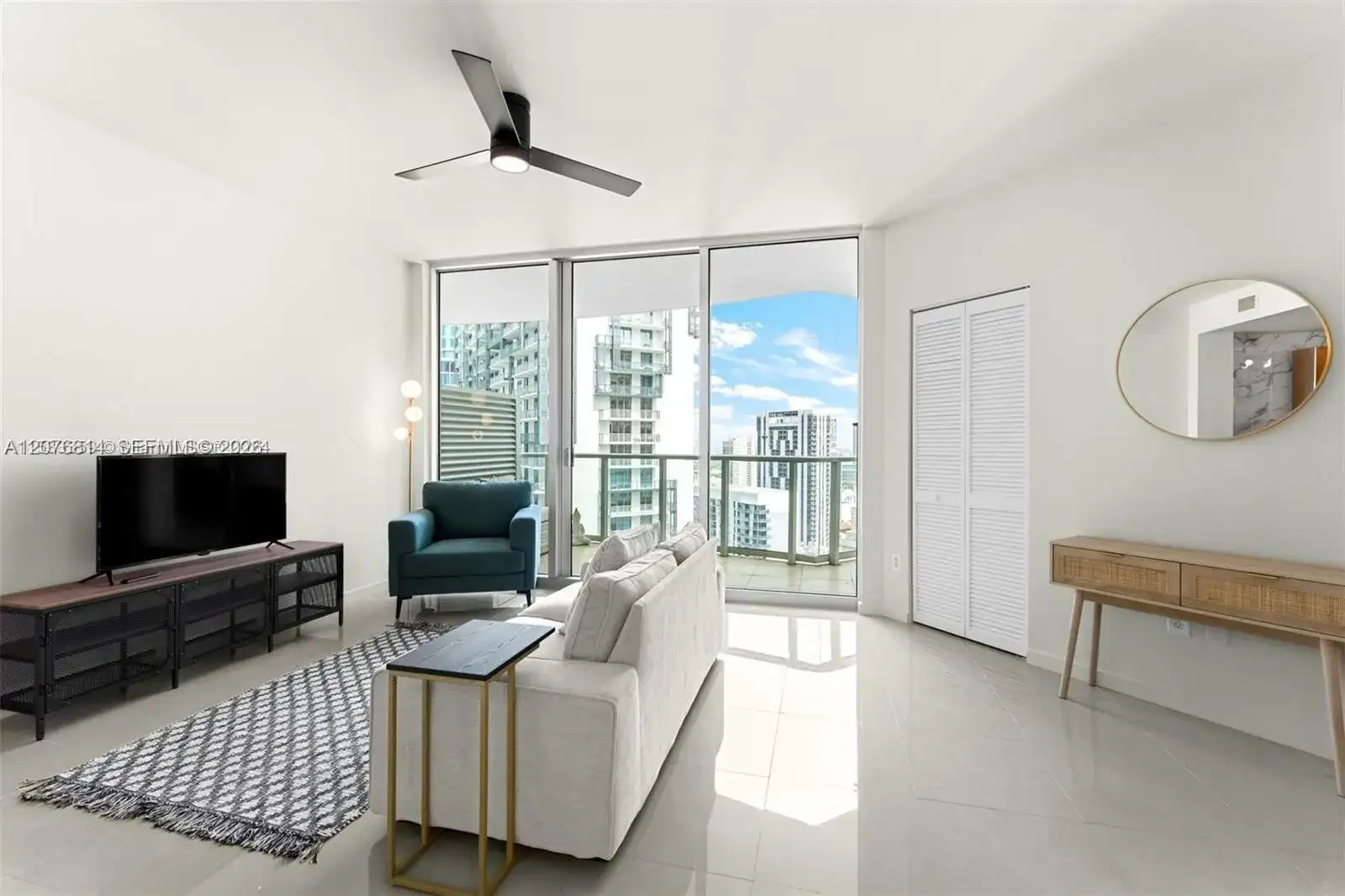 300 S Biscayne Blvd # 3407, Miami FL 33131 photo 5