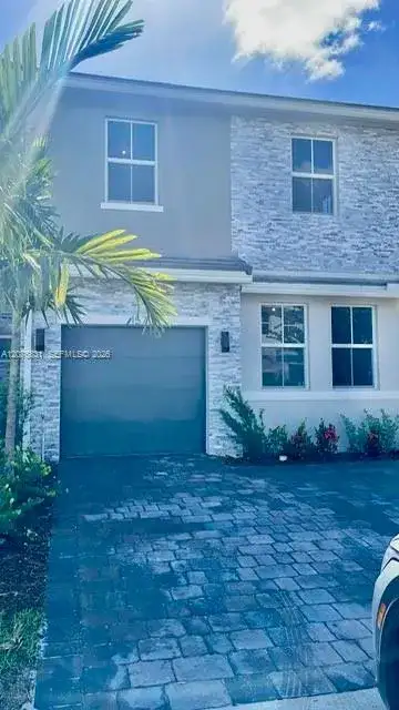 157 SW 170th Ave, Pembroke Pines FL 33027 photo 3