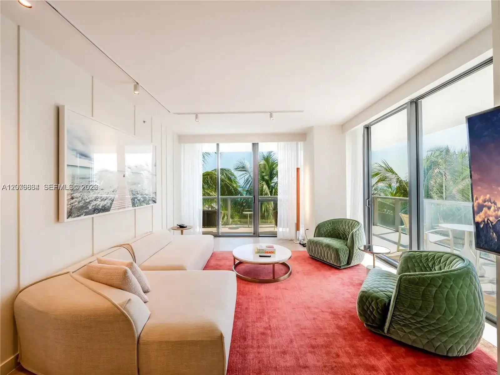 2201 Collins Ave # 428, Miami Beach FL 33139