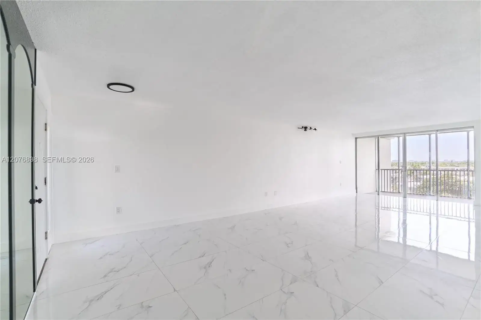 1750 NE 191st St # 4, Miami FL 33179 photo 3