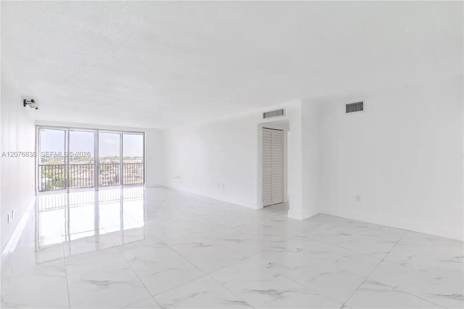 1750 NE 191st St # 4, Miami FL 33179 photo 4
