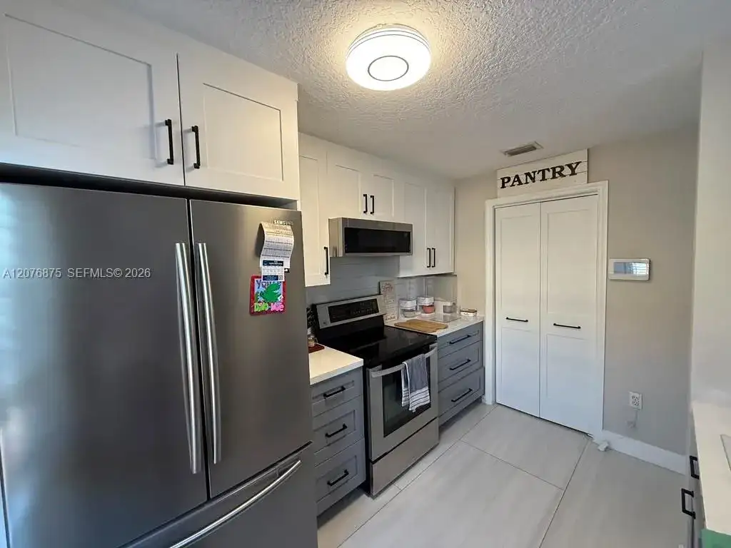 3158 SW 152nd Pl, Miami FL 33185 photo 4