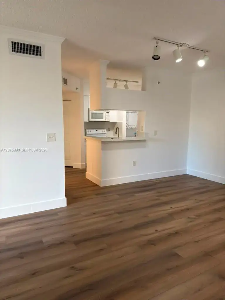 17145 N Bay Rd # 4202, Sunny Isles Beach FL 33160 photo 2