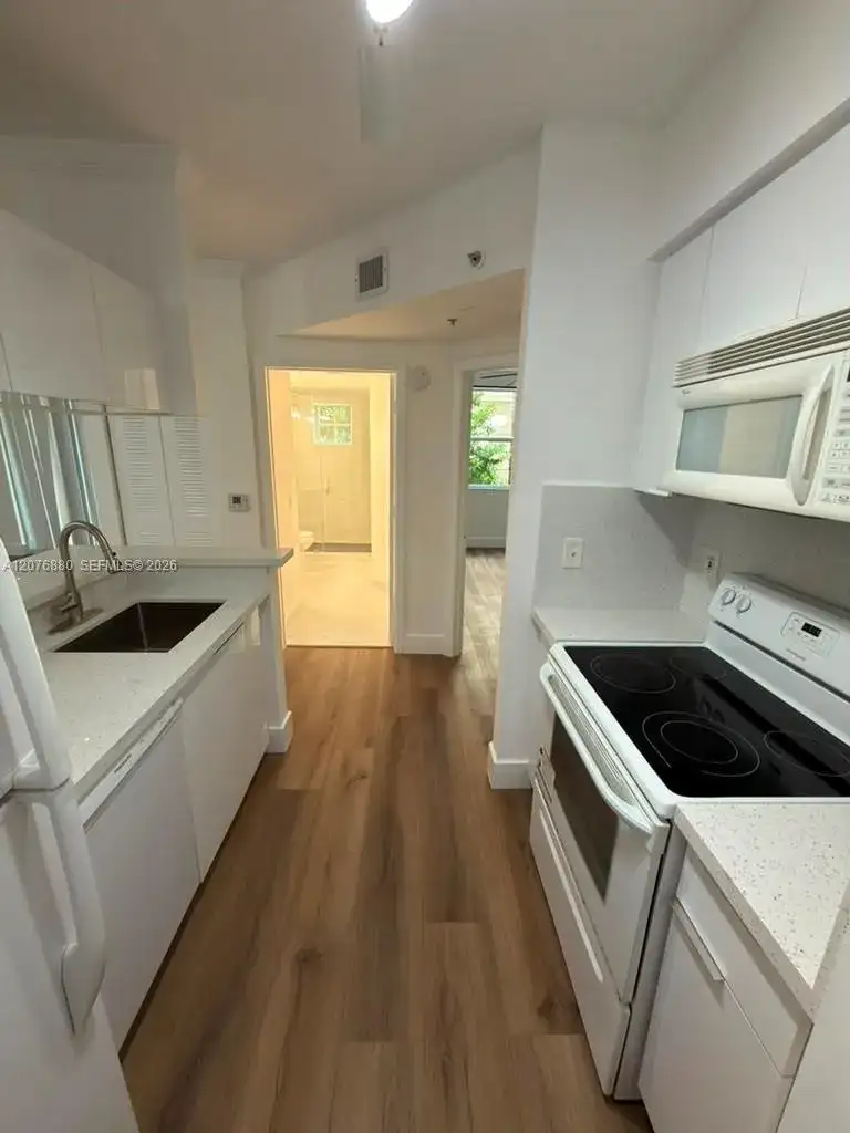 17145 N Bay Rd # 4202, Sunny Isles Beach FL 33160 photo 4