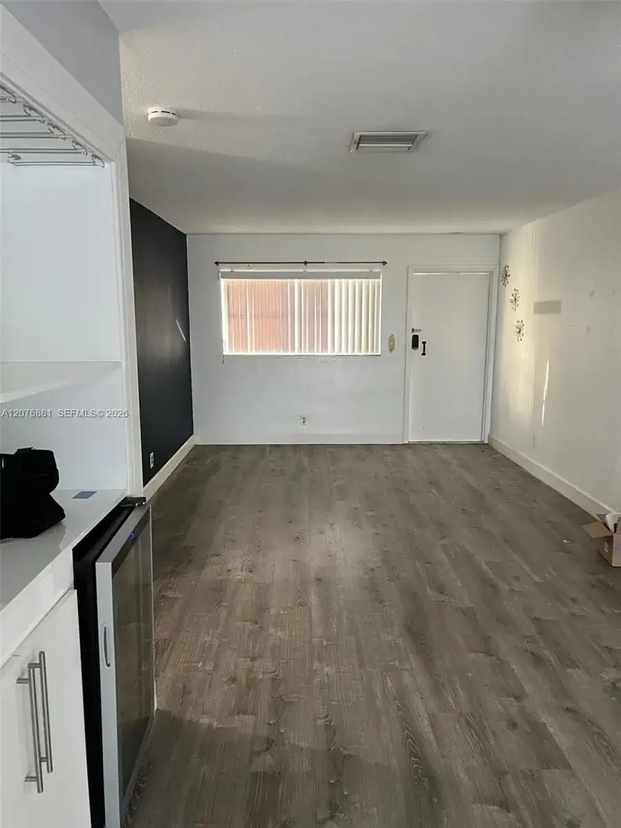 941 Crystal Lake Dr # 305, Deerfield Beach FL 33064 photo 4