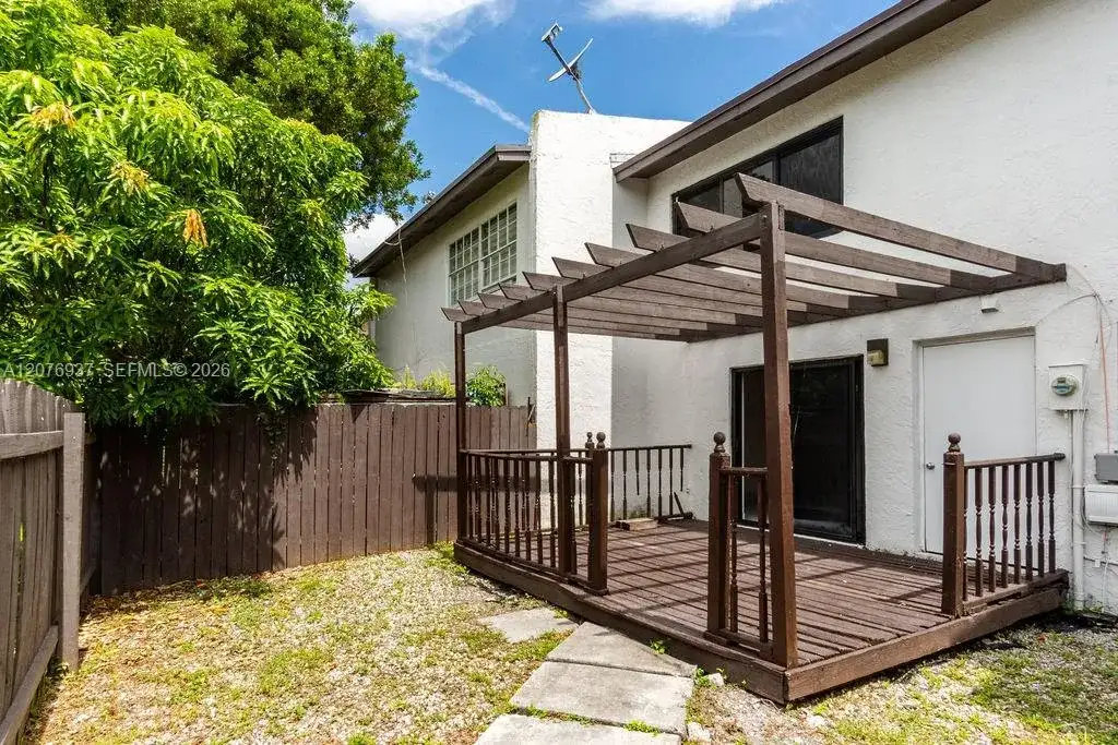 11312 SW 67th Ter, Miami FL 33173 photo 4