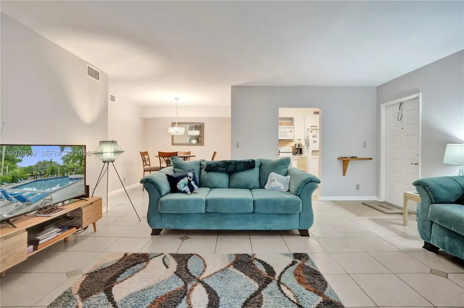 3017 N Oakland Forest Dr # 208, Oakland Park FL 33309