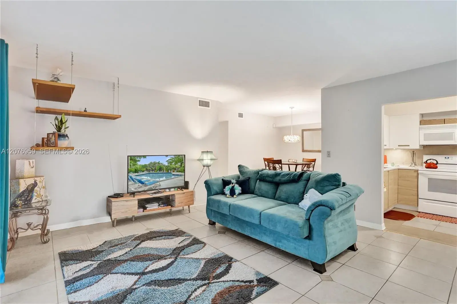 3017 N Oakland Forest Dr # 208, Oakland Park FL 33309