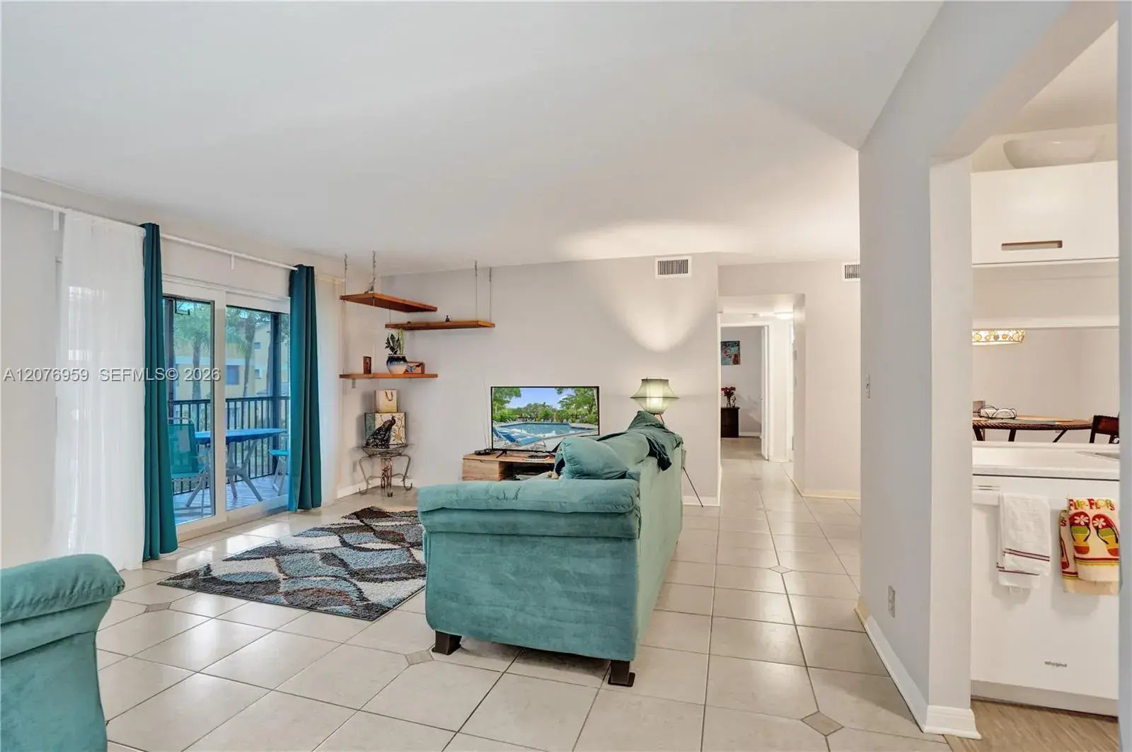 3017 N Oakland Forest Dr # 208, Oakland Park FL 33309
