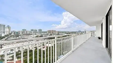 210 174 St # 2401, Sunny Isles Beach FL 33160 photo 3