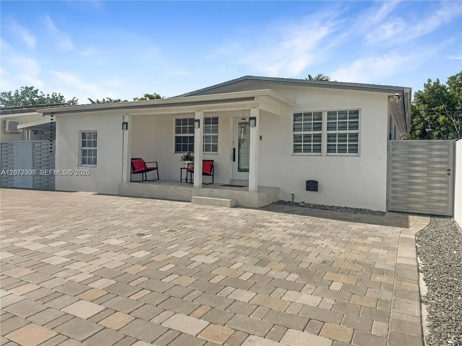 350 W 16th St, Hialeah FL 33010