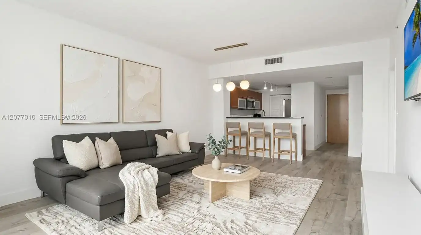 253 NE 2nd St # 2104, Miami FL 33132