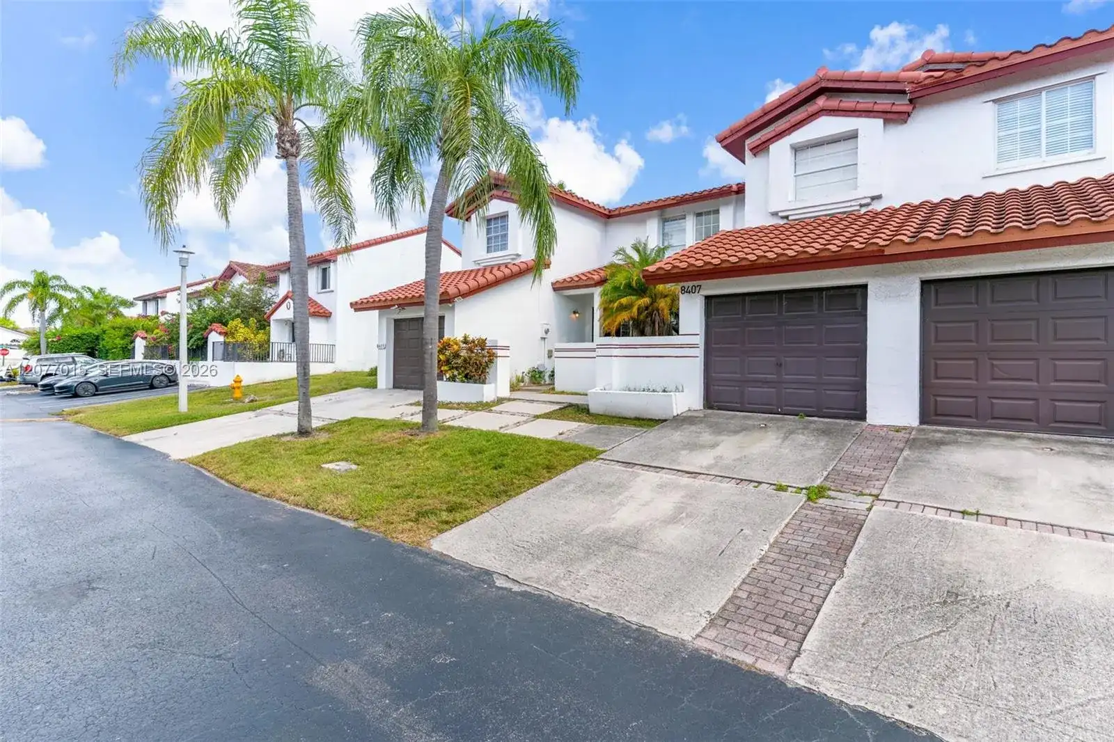 8407 SW 208th Ter, Cutler Bay FL 33189 photo 2