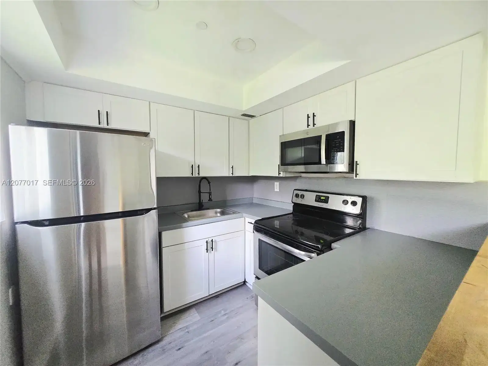 335 SW 20th St # 5, Fort Lauderdale FL 33315 photo 3