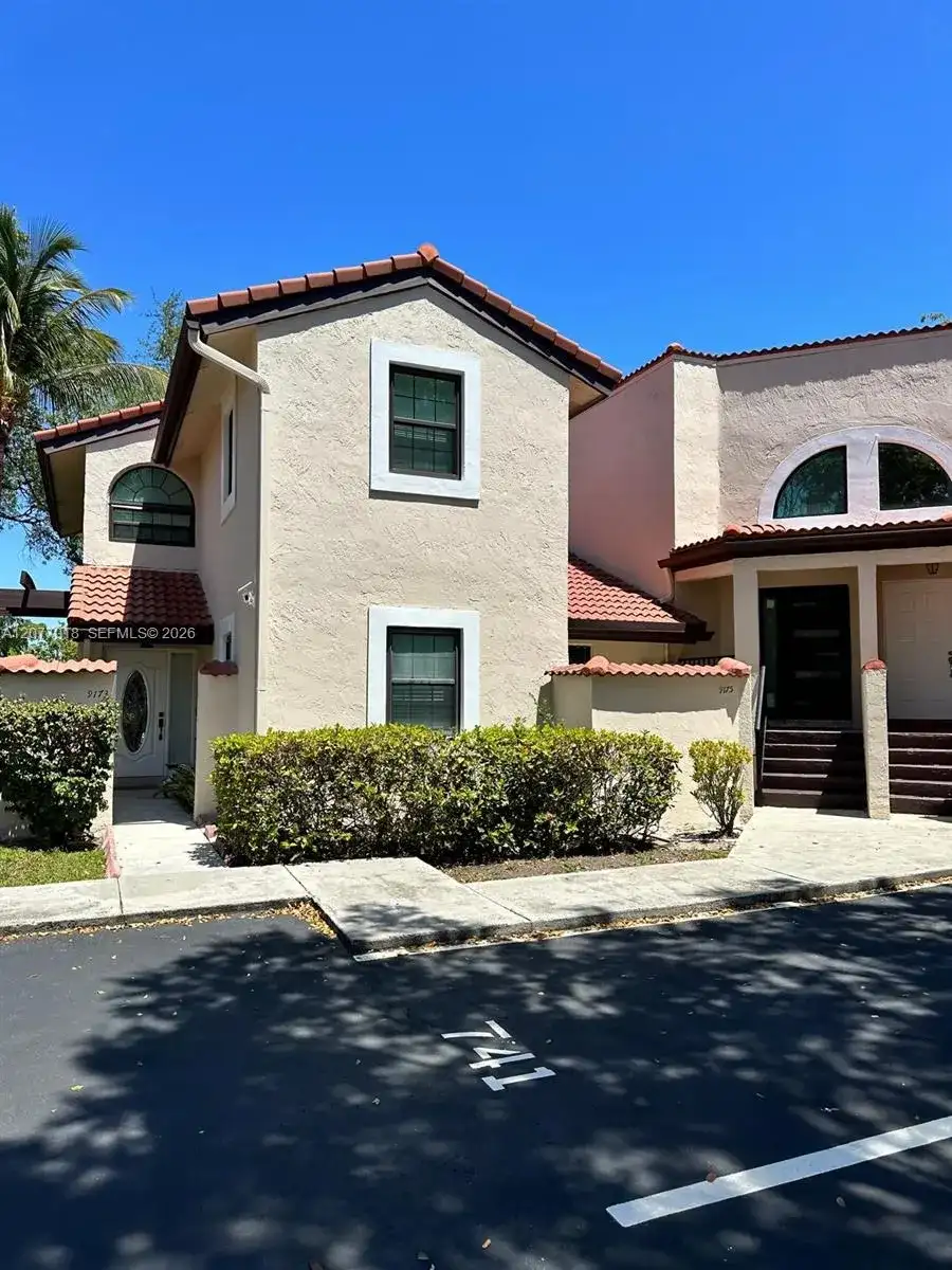 9177 W Sunrise Blvd, Plantation FL 33322 photo 3