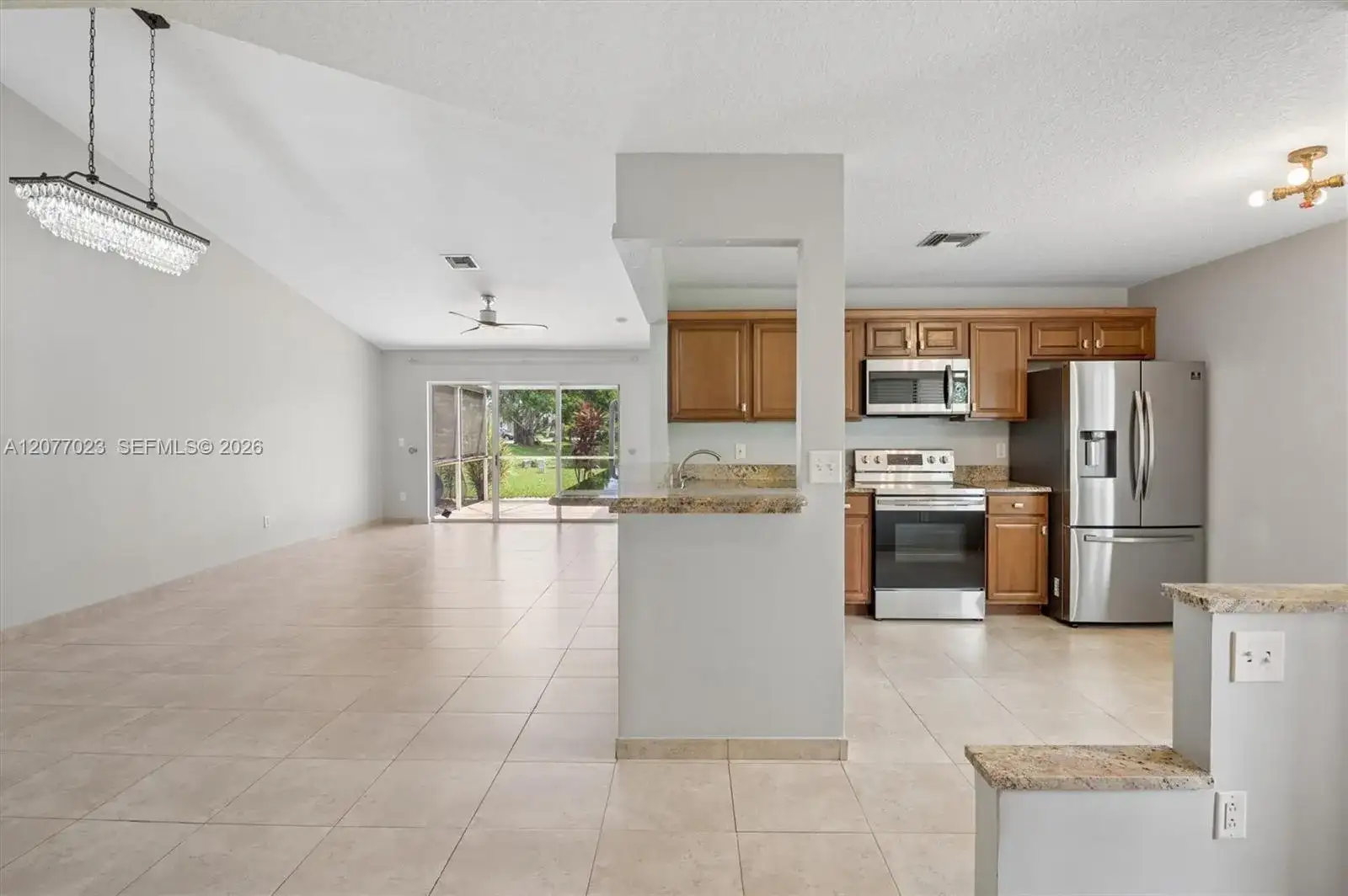 5200 W Lakes Dr, Deerfield Beach FL 33442 photo 5
