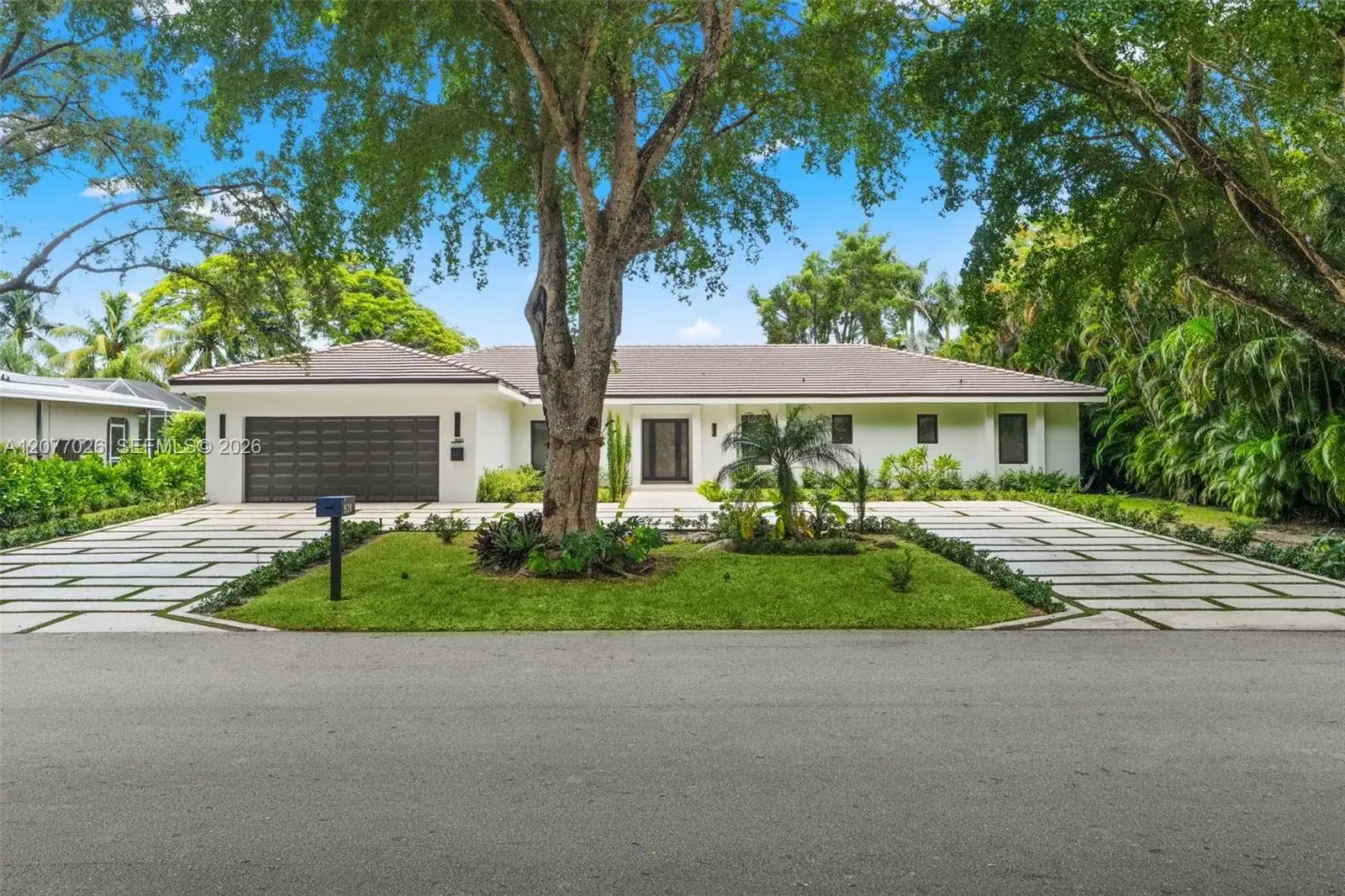 1520 Lugo Ave, Coral Gables FL 33156 photo 2