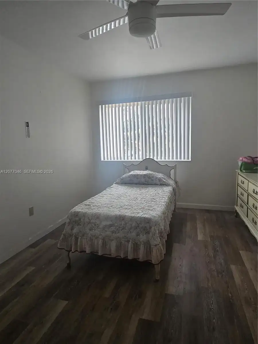 8990 SW 24th St # 226, Miami FL 33165 photo 4