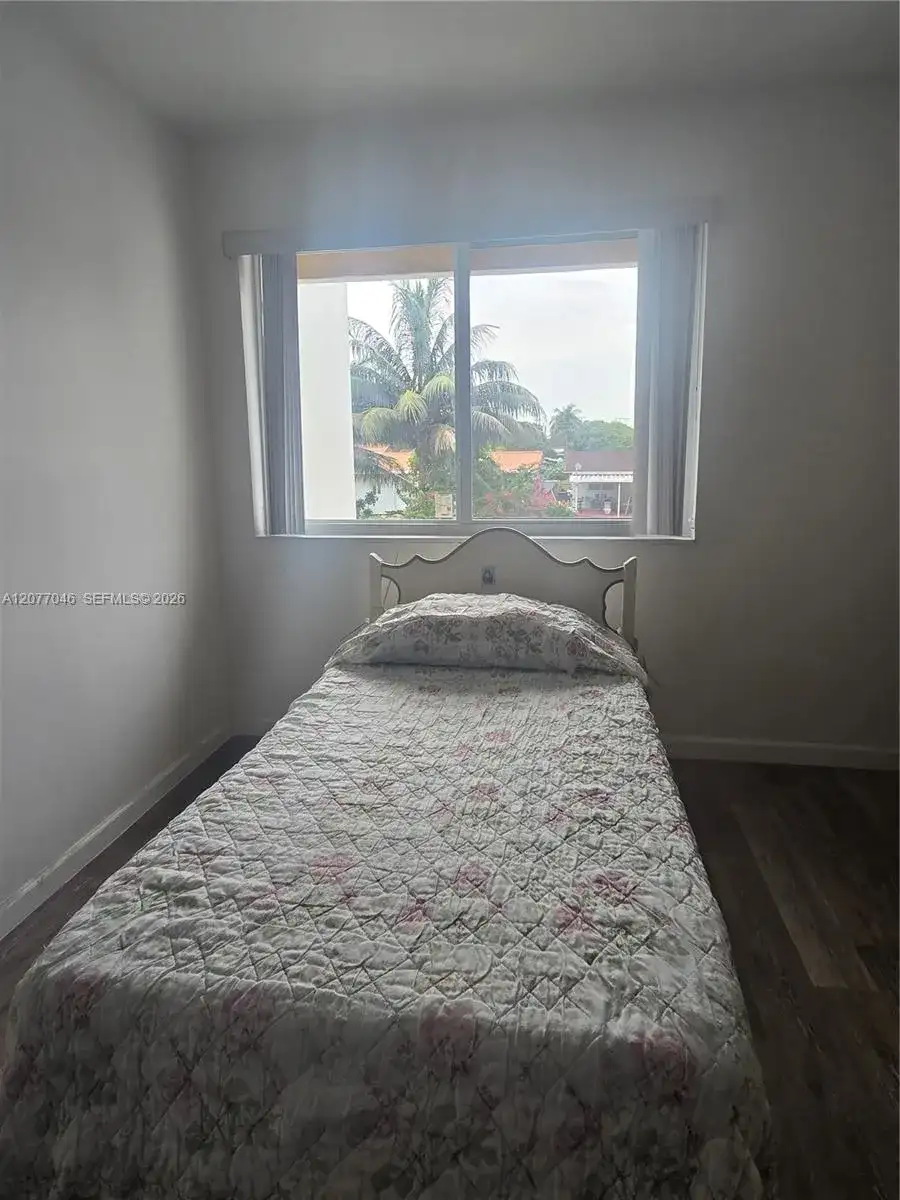 8990 SW 24th St # 226, Miami FL 33165 photo 5