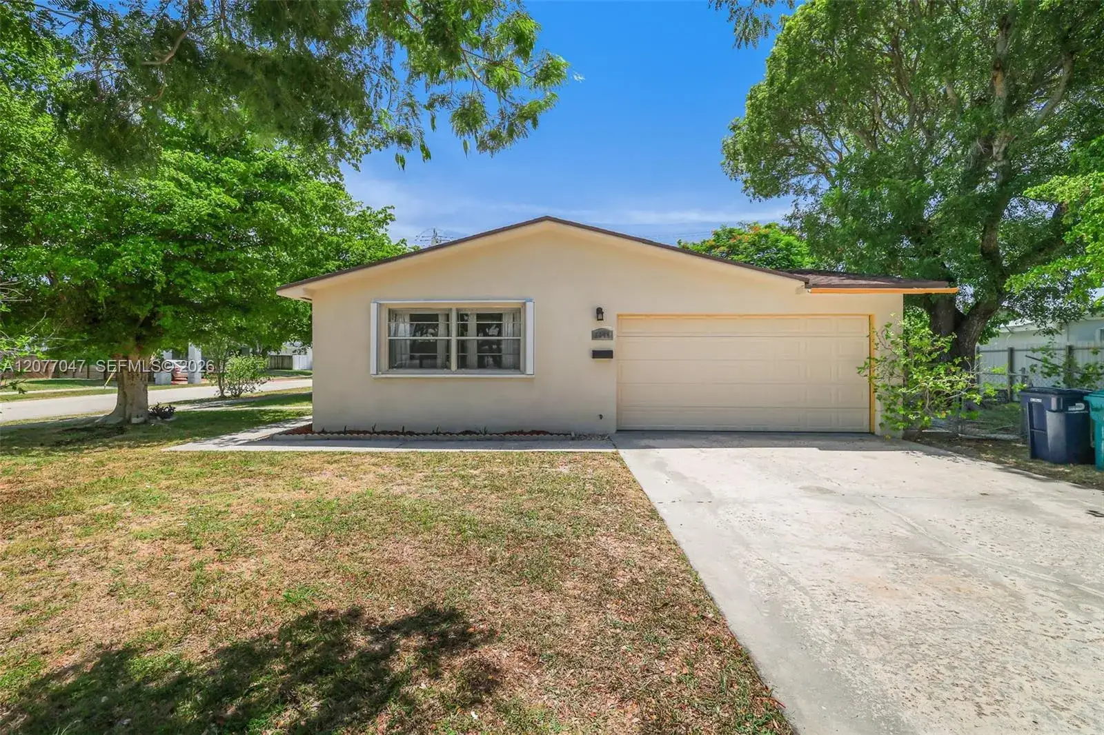 9354 Caribbean Blvd, Cutler Bay FL 33189