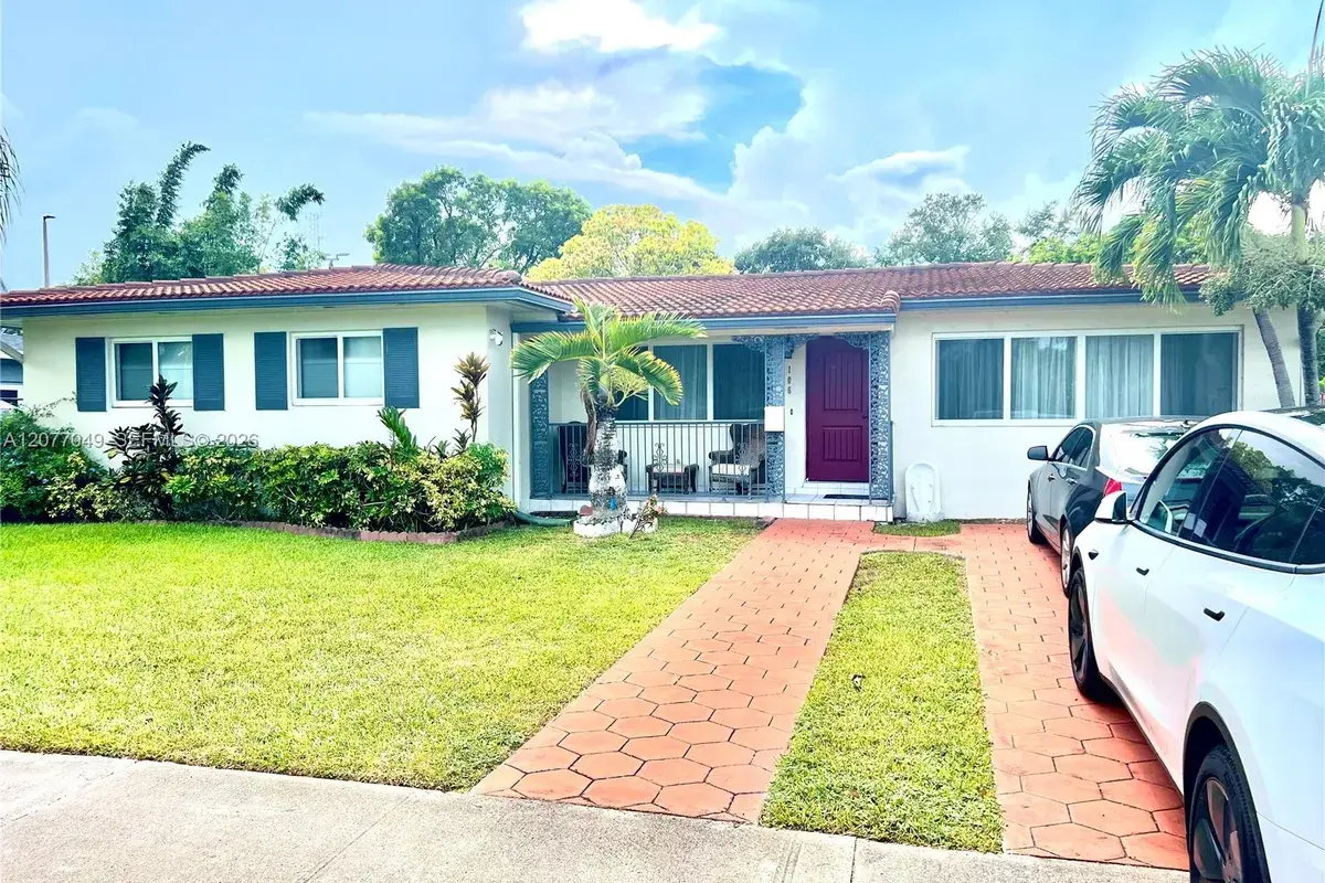 106 N 32nd Ave, Hollywood FL 33021