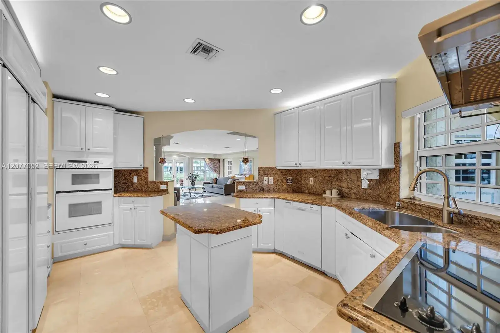 2523 SE 13th St, Pompano Beach FL 33062 photo 3