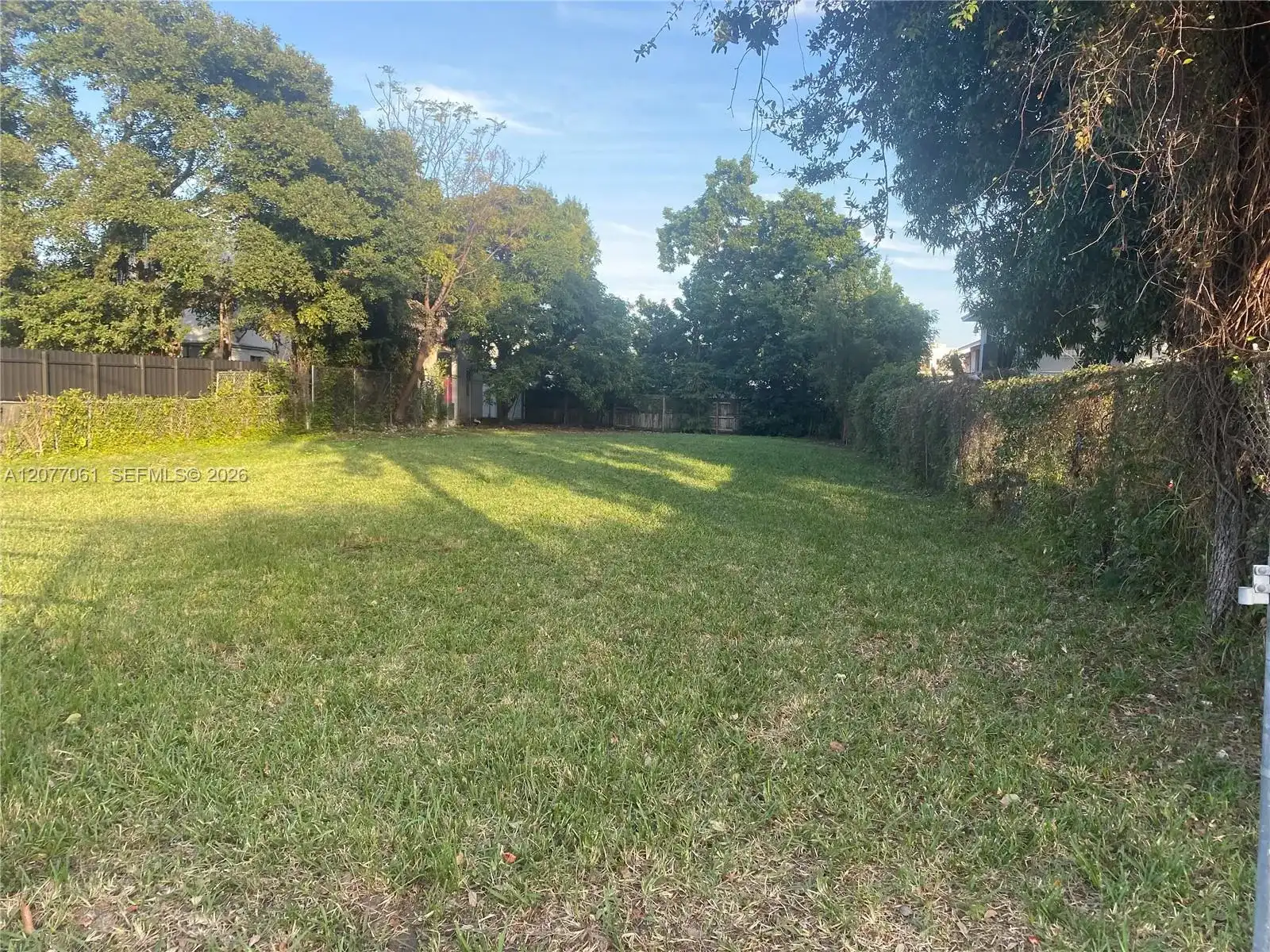 209 NW 17th Pl, Miami FL 33125