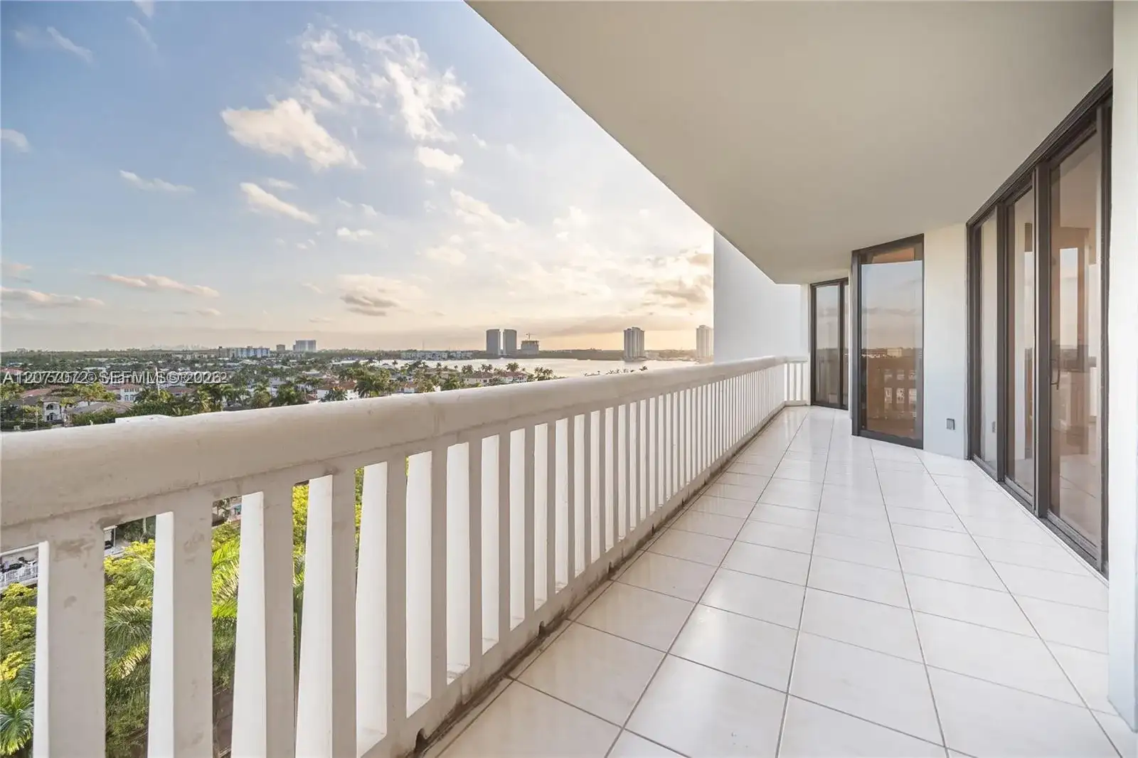 2000 Island Blvd # 908, Aventura FL 33160 photo 5