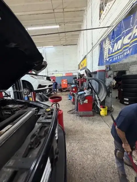 CASH COW ESTABLISHED TIRE/MECHANIC SHOP, Miami FL 33142 photo 3