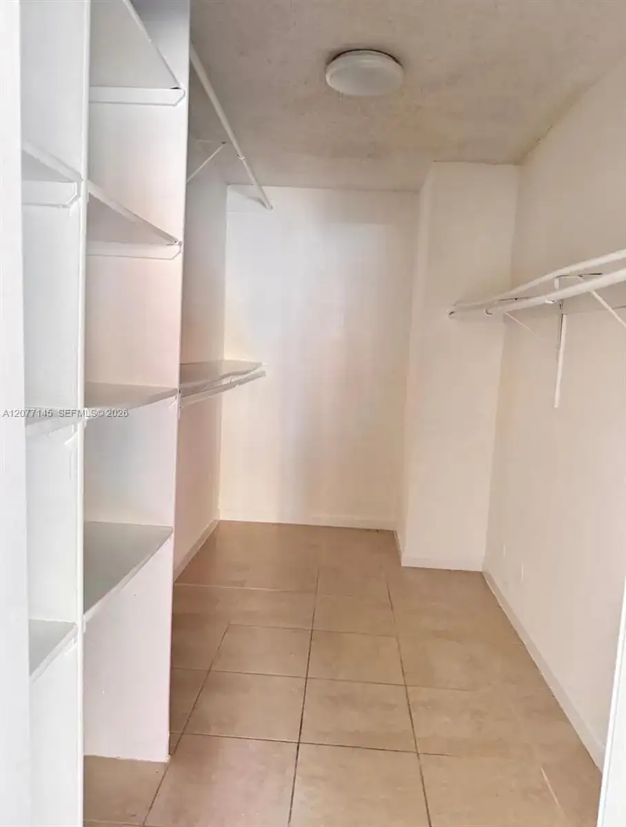 6990 Miami Gardens Dr # 225, Hialeah FL 33015 photo 3
