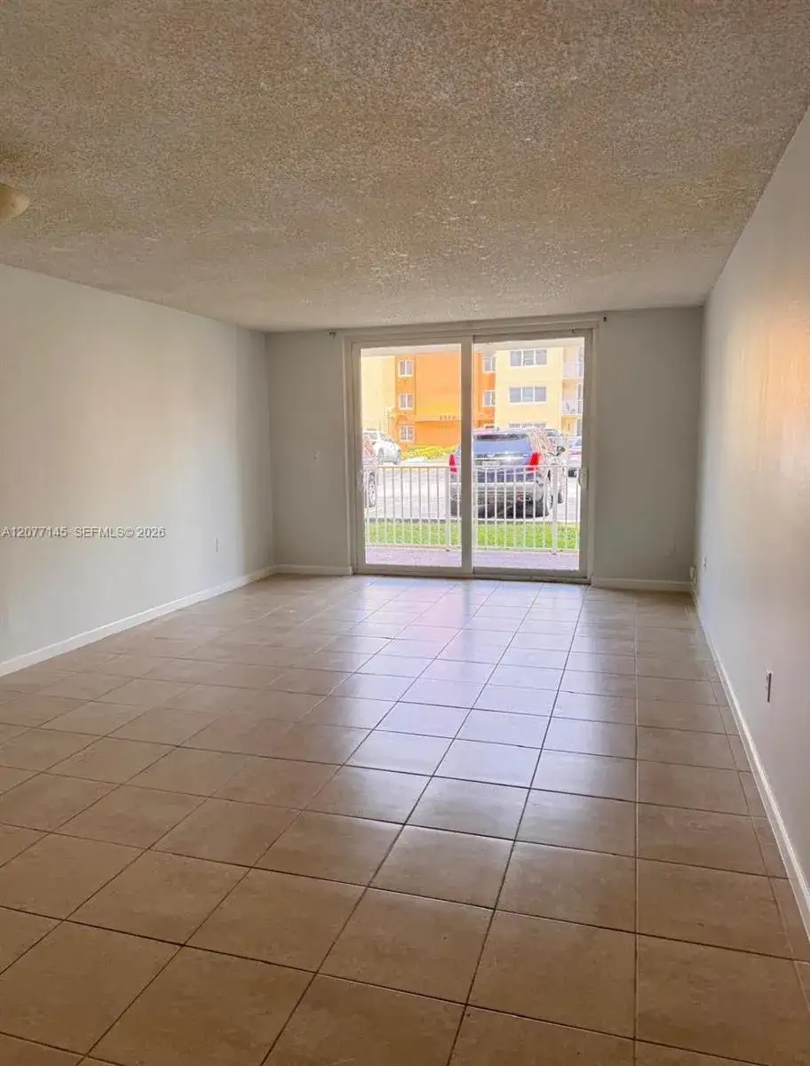 6990 Miami Gardens Dr # 225, Hialeah FL 33015 photo 5