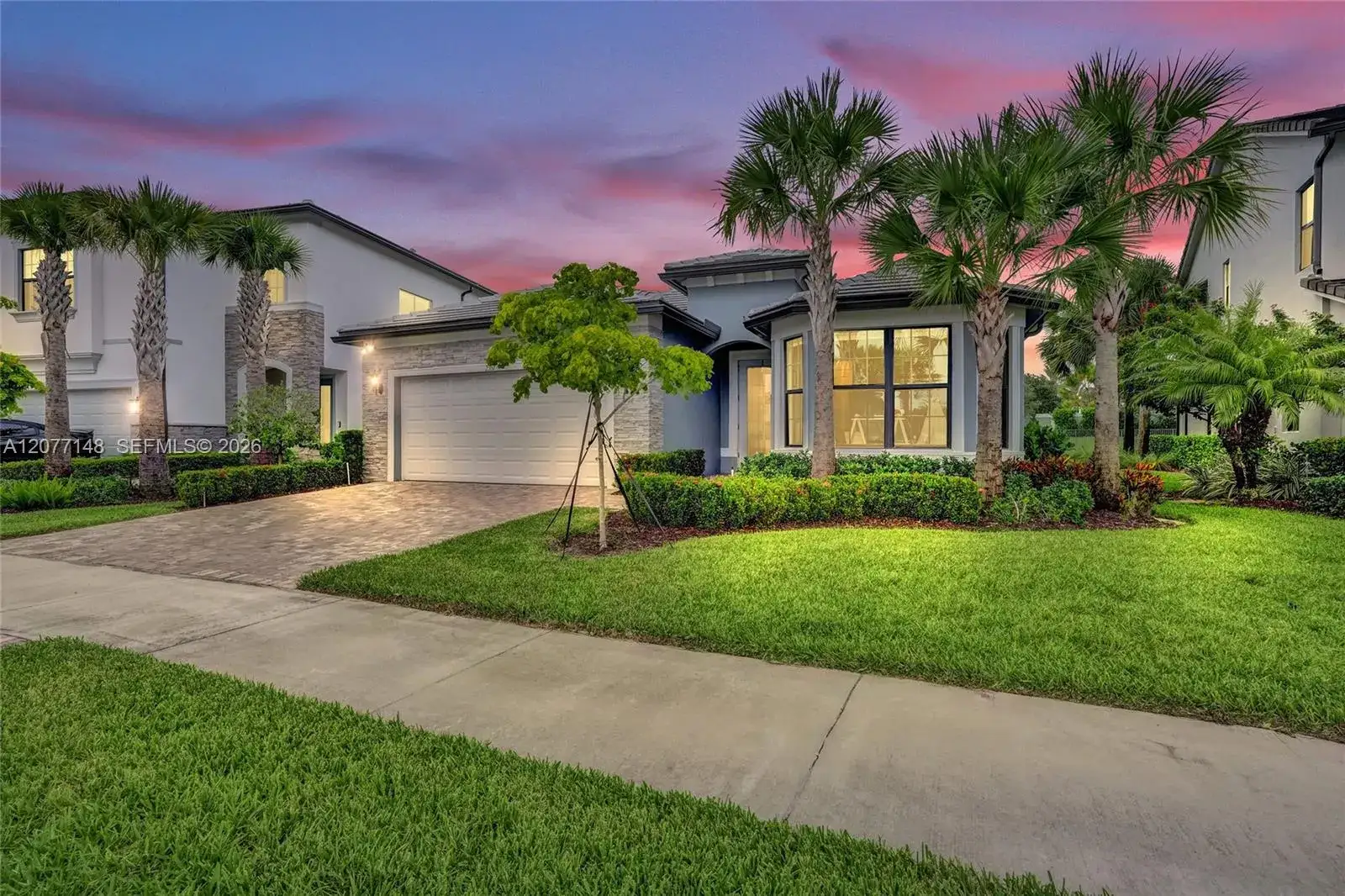 2357 Rollingwood Ct, Oakland Park FL 33309