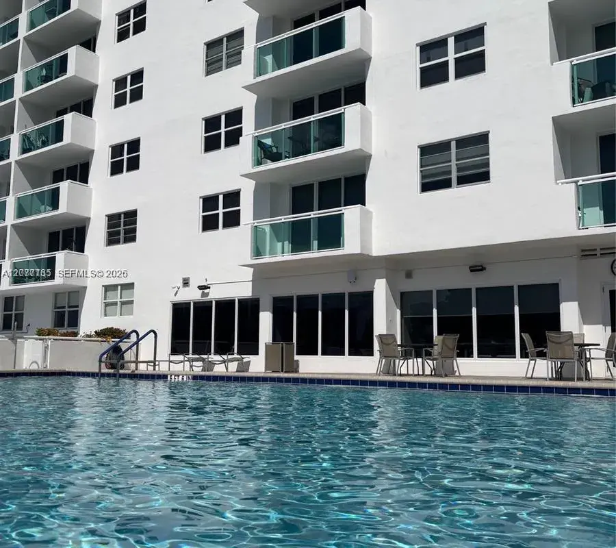 3000 S Ocean Dr # 304, Hollywood FL 33019-2849