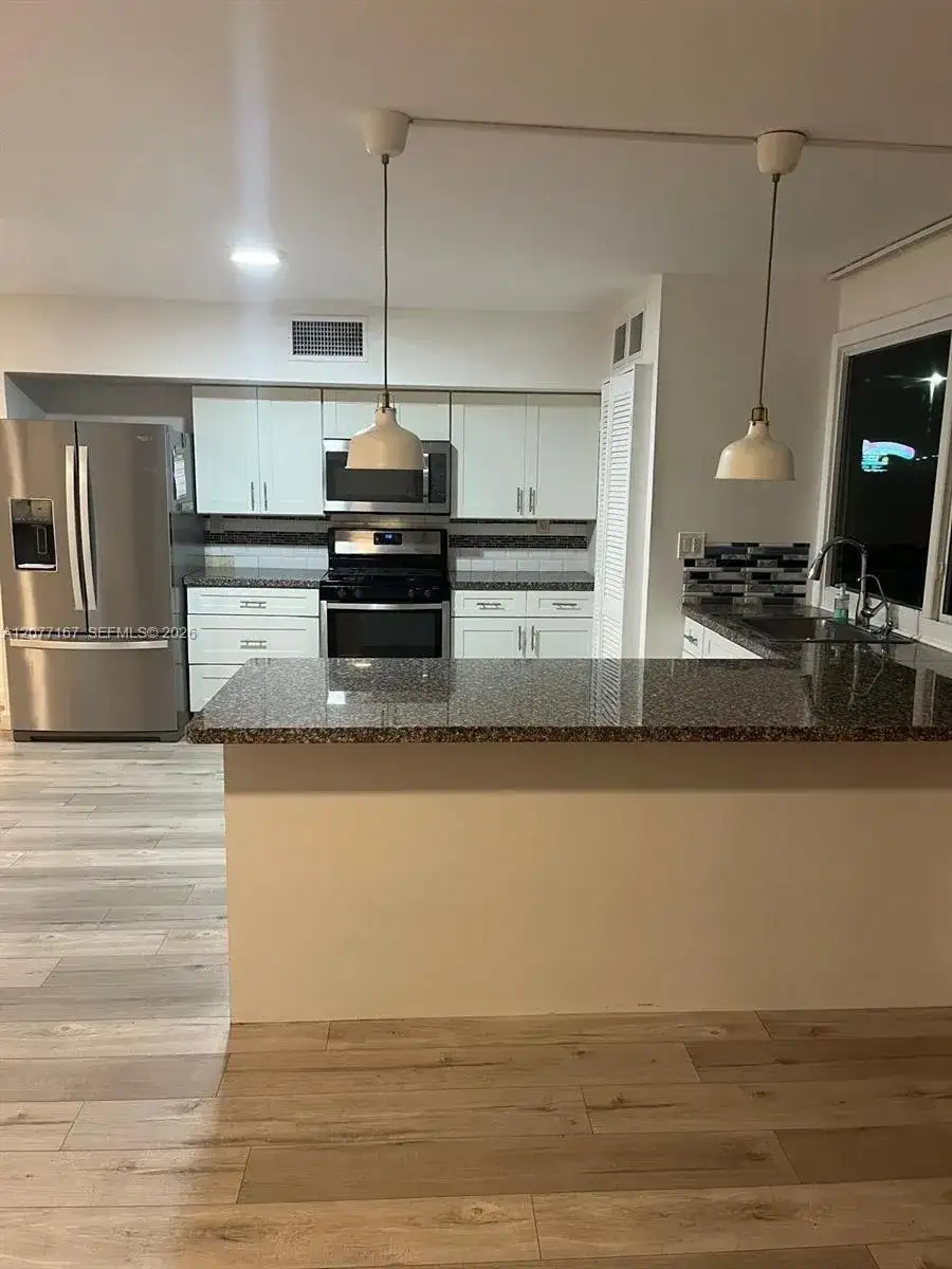 7133 SW 109th Ct, Miami FL 33173 photo 3