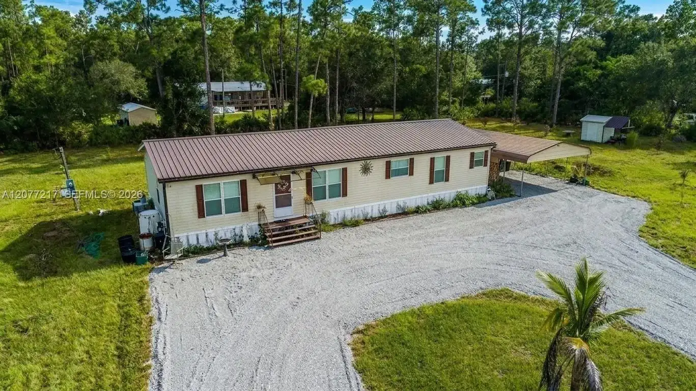 4075 Fort Center Avenue, La Belle FL 33935 photo 2