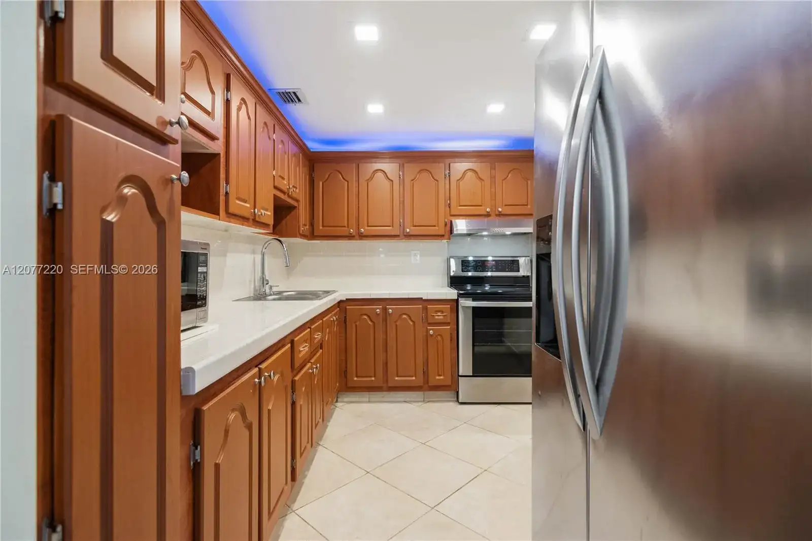 16740 NE 9th Ave # 604, North Miami Beach FL 33162 photo 5