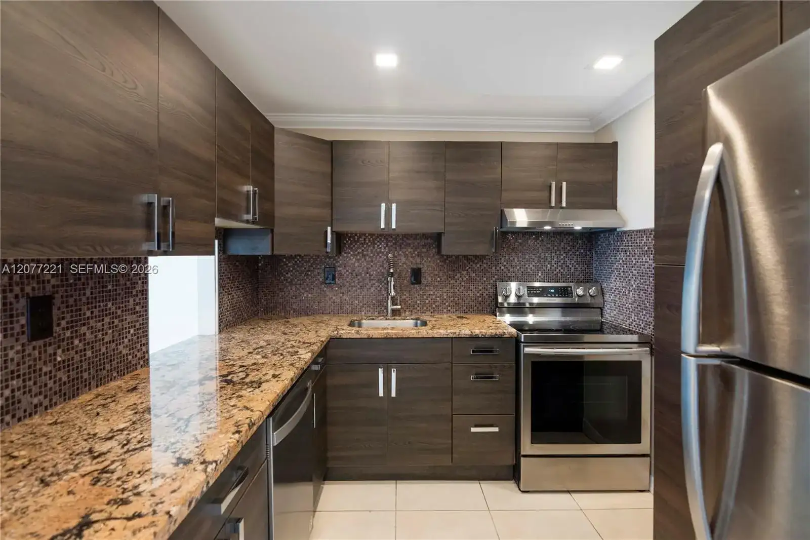 16710 NE 9th Ave # 605, North Miami Beach FL 33162 photo 2