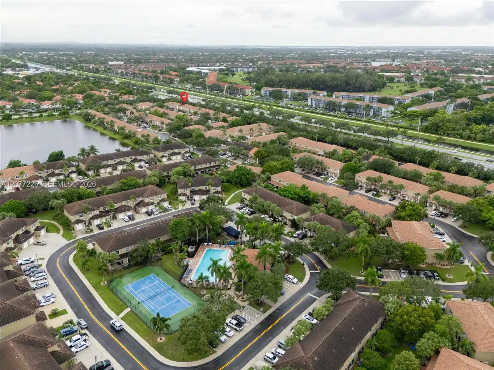 762 SW 122nd Ter, Pembroke Pines FL 33025