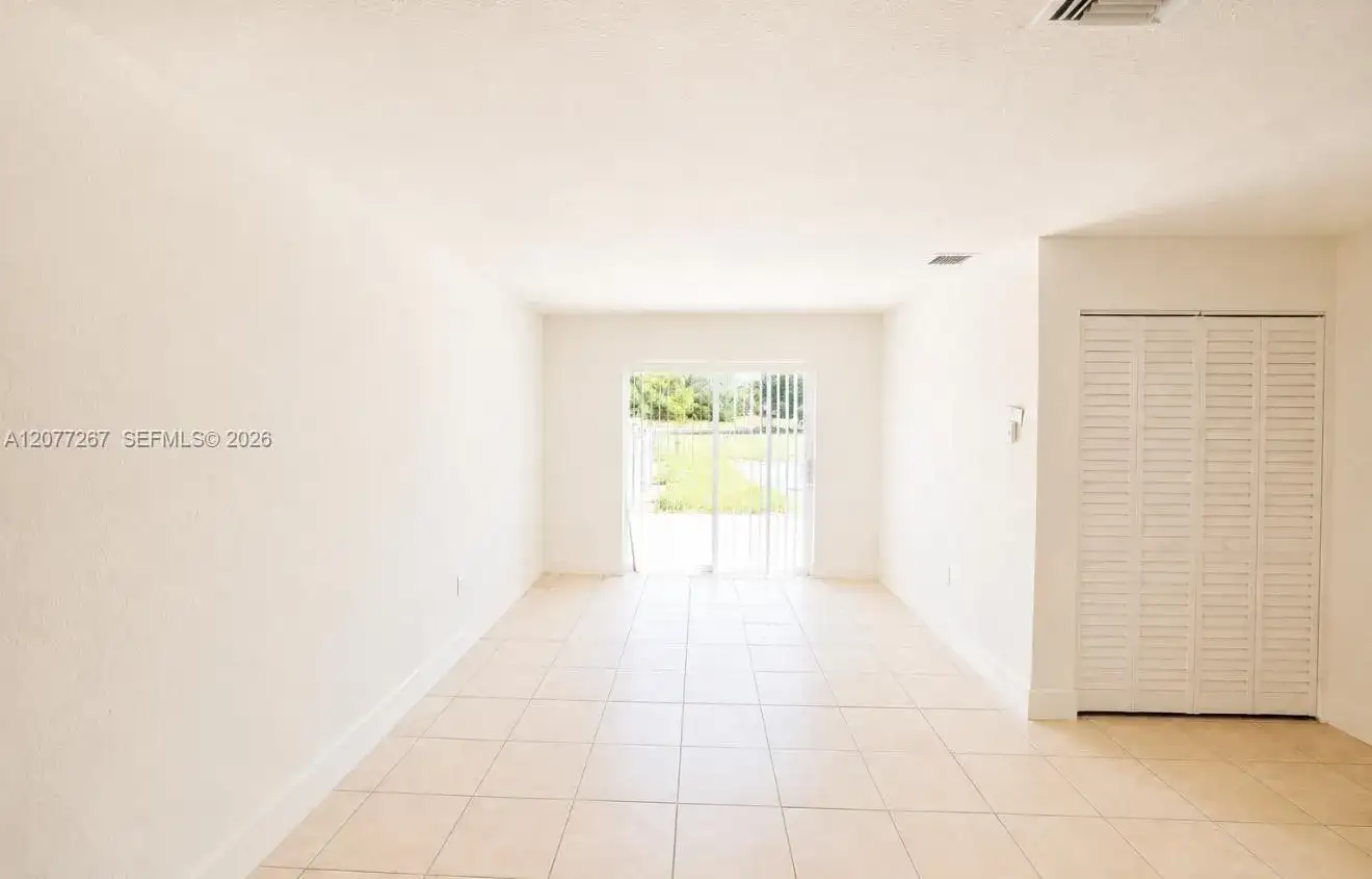 20674 NW 38th Ave, Miami Gardens FL 33055 photo 4