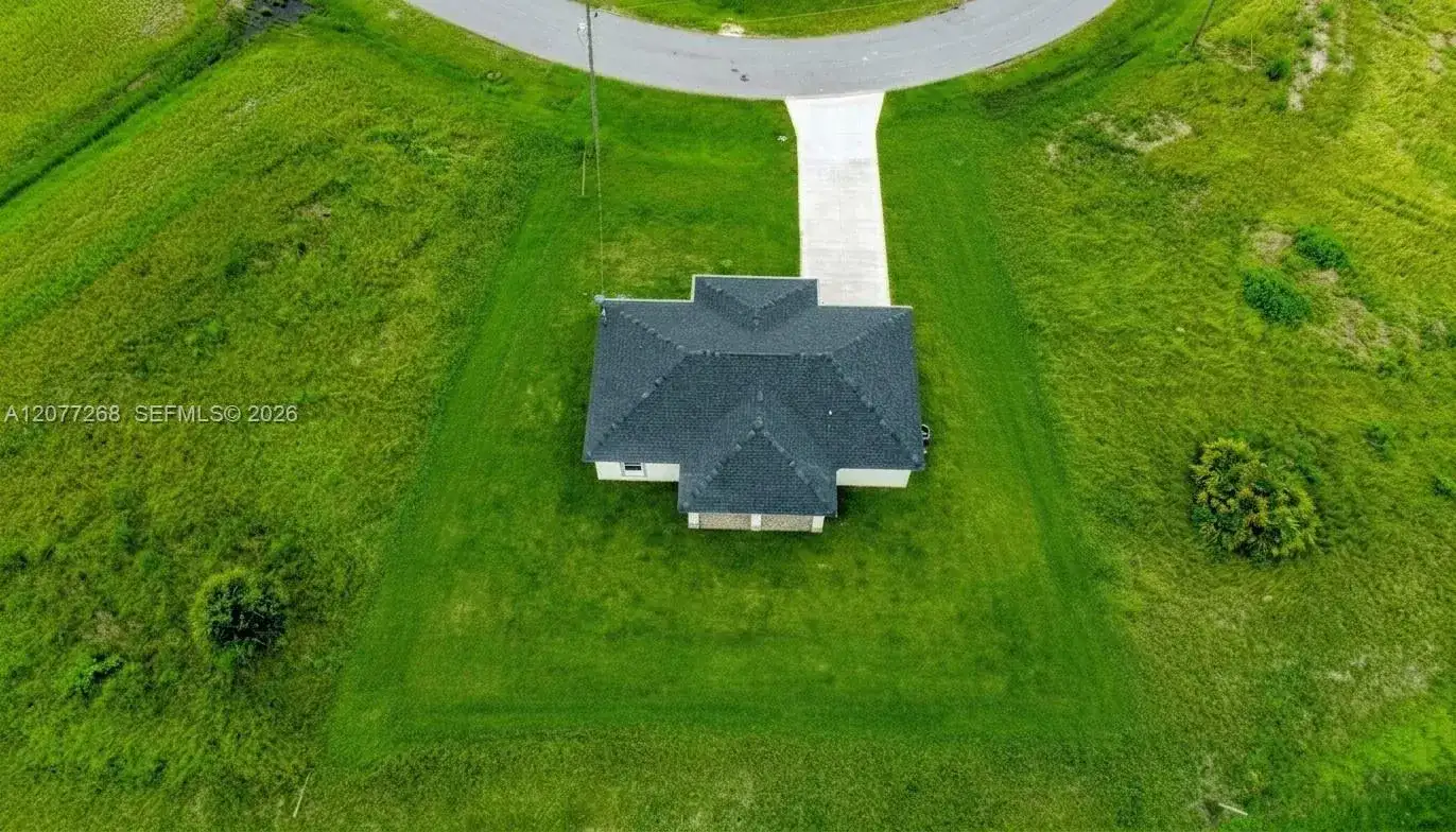 9019 E Crow Cir, La Belle FL 33935 photo 3