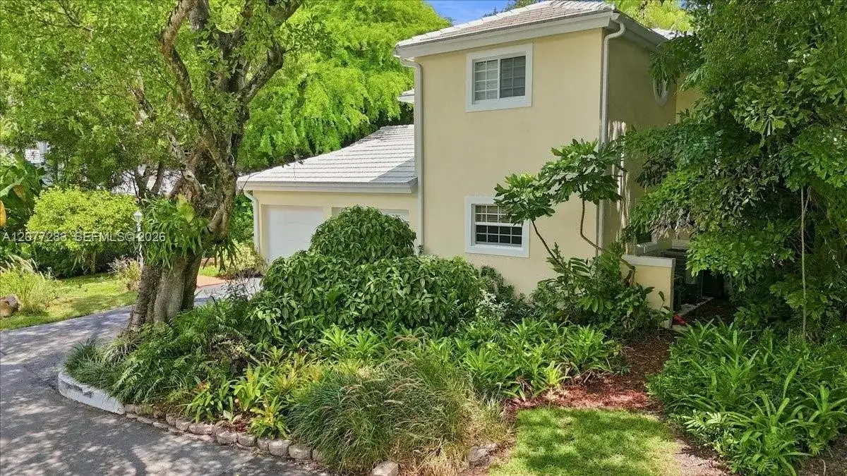 6473 Sunset Dr, South Miami FL 33143 photo 2