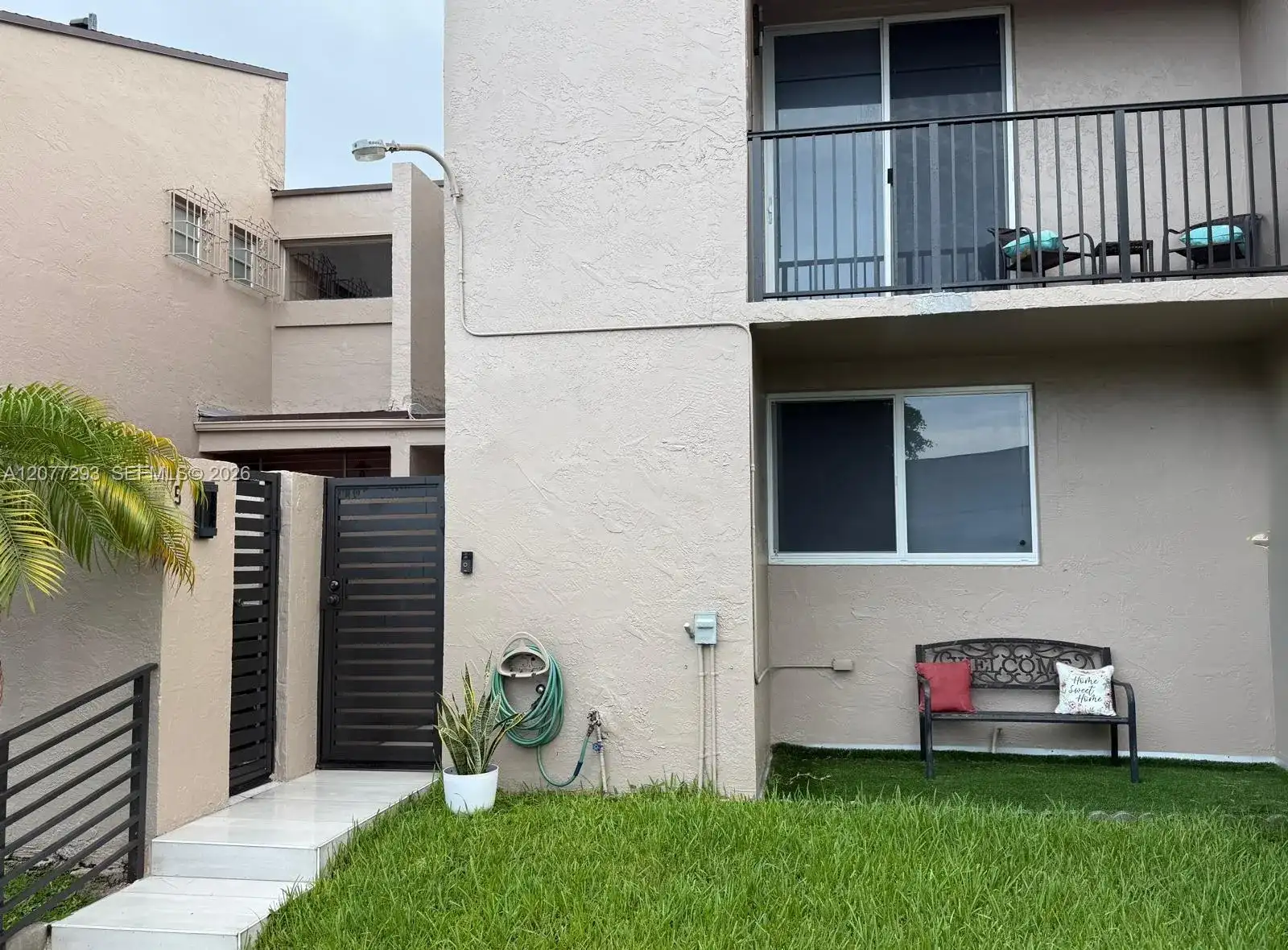 9171 Fontainebleau Blvd # 5, Miami FL 33172 photo 3