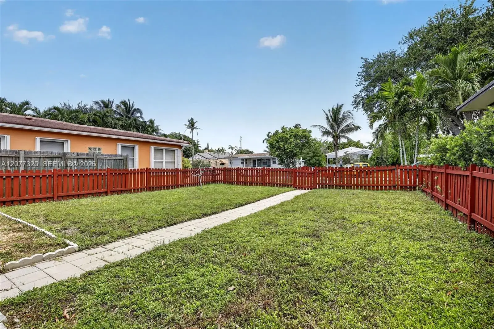 1527 Jackson St, Hollywood FL 33020 photo 2
