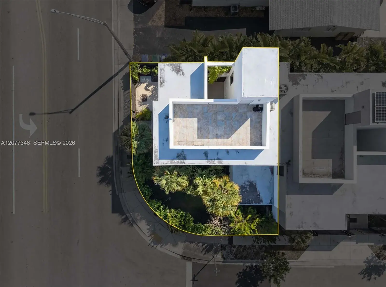 11 NE 51 ST # A, Miami FL 33137