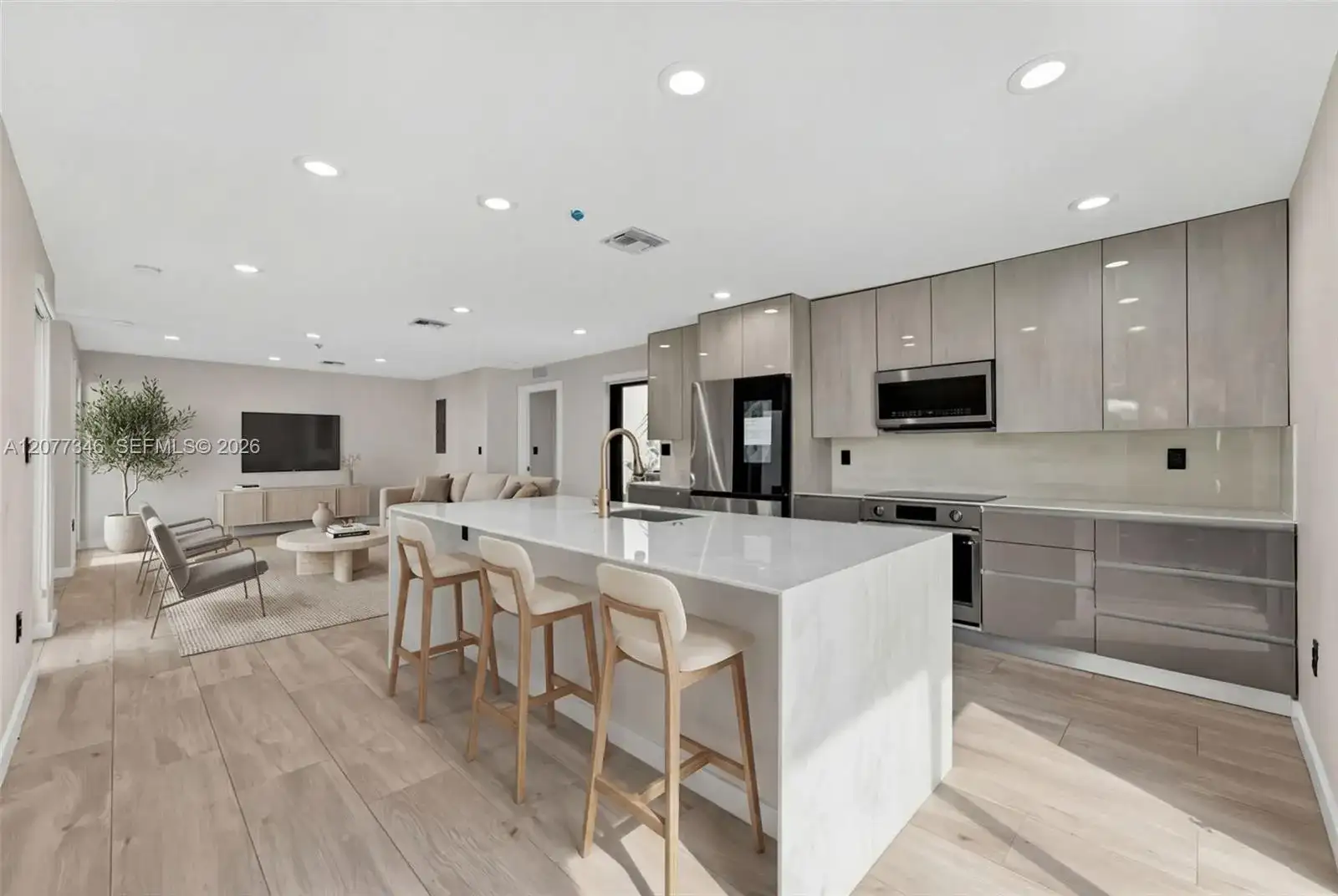 11 NE 51 # A, Miami FL 33137 photo 4